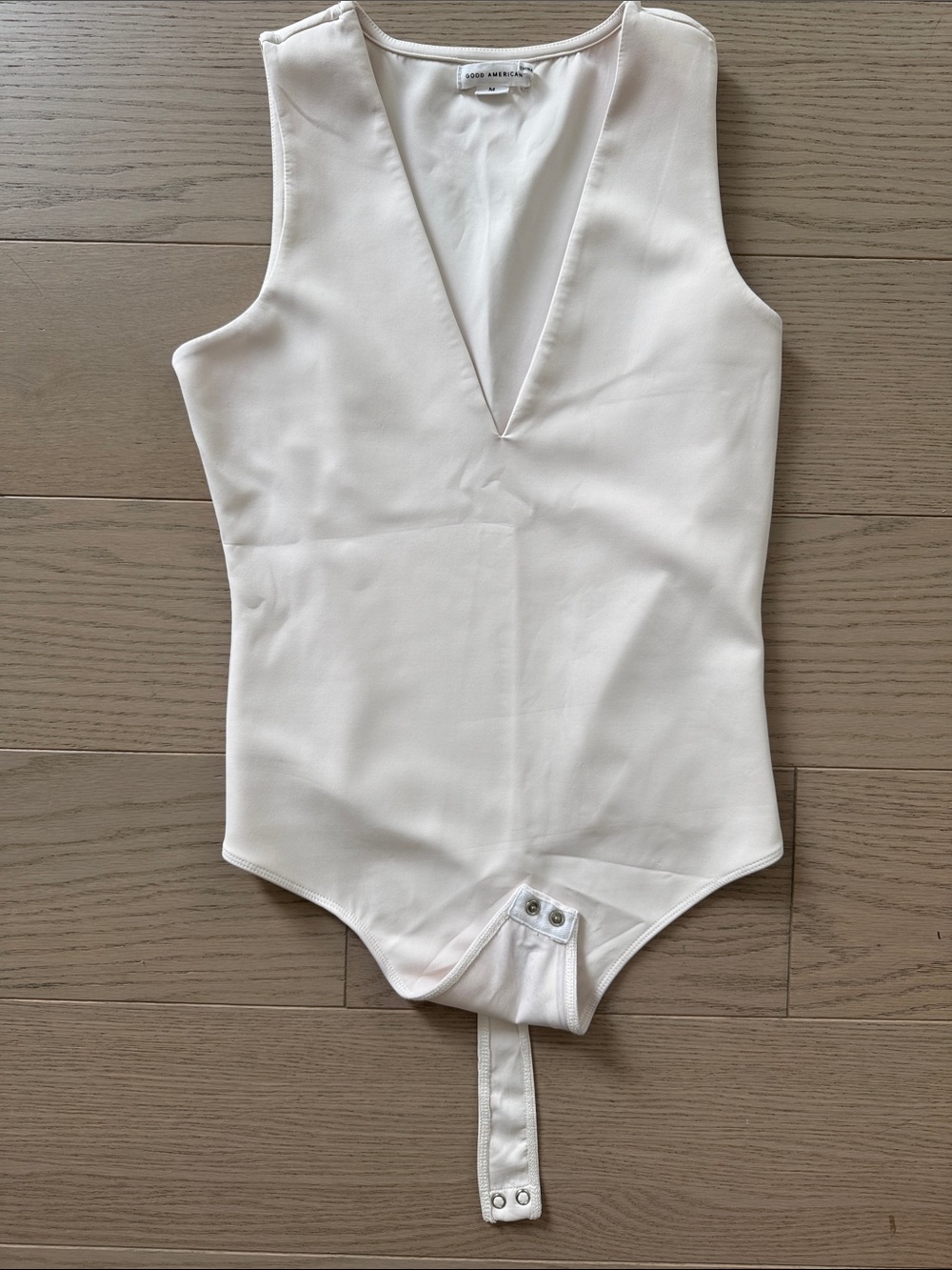 Good American Cream V-Neck Sleeveless Kids Bodysuit